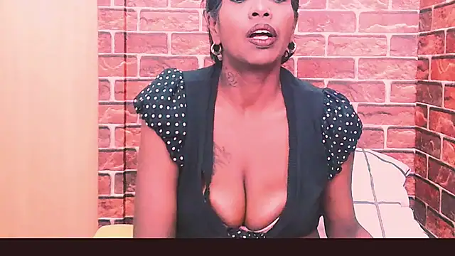 Fuckable Nasty MILF online show from June 15, 2026, 8:25 am