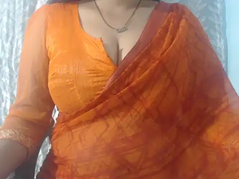 cute-priy online show from March 25, 2026, 5:18 am