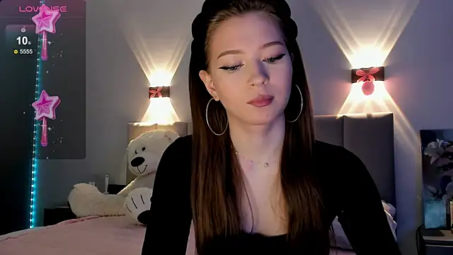 Snapshot of diana_nier chatting on September 22, 2025, 7:09 pm diana nier online show from September 22, 2025, 7:09 pm