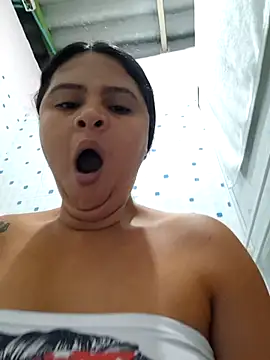 Snapshot of sexy-latin10 chatting on September 11, 2025, 9:42 am sexy-latin10 online show from September 11, 2025, 9:42 am