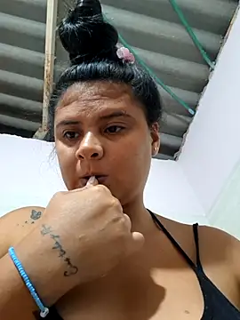 Snapshot of sexy-latin10 chatting on September 19, 2025, 2:04 am sexy-latin10 online show from September 19, 2025, 2:04 am