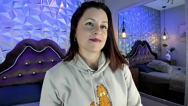 BarbaraTyleer online show from March 1, 2025, 1:07 pm