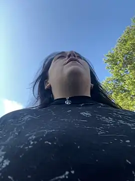 ThicBunz online show from September 22, 2025, 2:23 pm