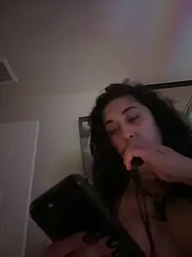 ThicBunz online show from September 10, 2025, 3:44 pm