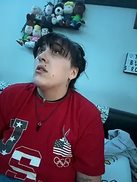 ThicBunz online show from November 30, 2025, 2:23 am