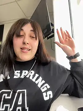 ThicBunz online show from March 18, 2025, 5:33 pm