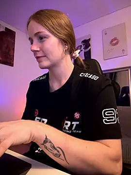 Snapshot of Piinkpandora chatting on January 18, 2026, 9:29 pm Piinkpandora online show from January 18, 2026, 9:29 pm