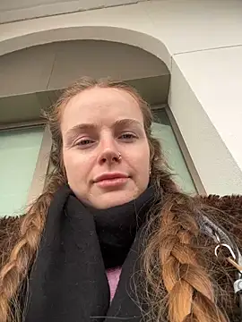 Snapshot of Piinkpandora chatting on February 2, 2026, 1:43 pm Piinkpandora online show from February 2, 2026, 1:43 pm