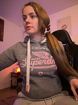 Snapshot of Piinkpandora chatting on February 9, 2026, 9:02 pm Piinkpandora online show from February 9, 2026, 9:02 pm