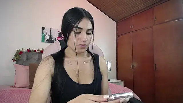 Alheli 16 online show from February 12, 2025, 1:37 pm