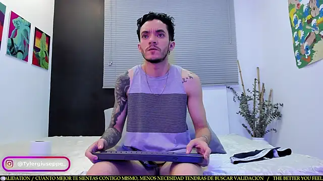 Snapshot of Tylergiuseppe_ chatting on February 20, 2025, 9:20 pm Tylergiuseppe online show from February 20, 2025, 9:20 pm