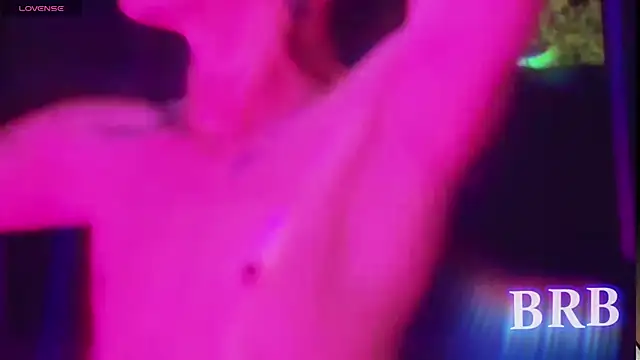 Snapshot of DominicPrince chatting on November 11, 2025, 5:24 am DominicPrince online show from November 11, 2025, 5:24 am