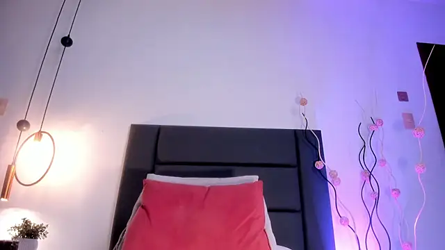 AuraStonee online show from December 13, 2024, 12:20 am