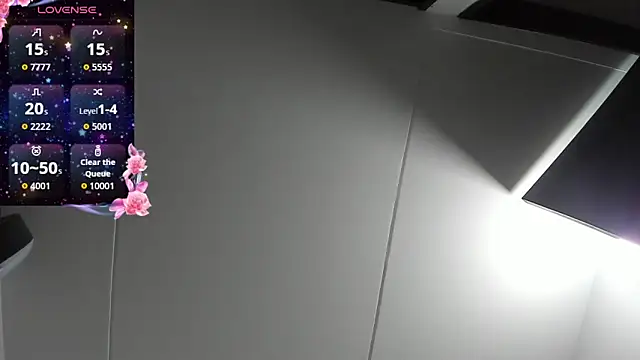 Samanthamillher10 online show from November 15, 2025, 12:31 pm