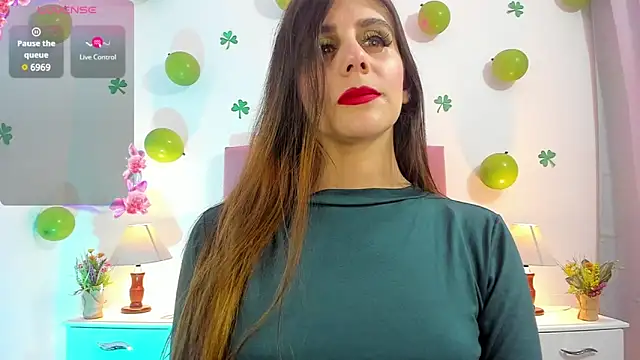 Snapshot of Samanthamillher10 chatting on March 18, 2025, 12:19 am Samanthamillher10 online show from March 18, 2025, 12:19 am