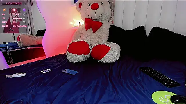 cute-estefany-19 online show from March 1, 2025, 1:07 pm