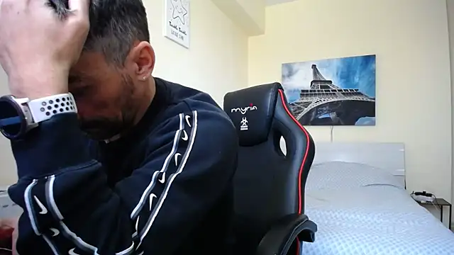 amydamarw online show from April 11, 2026, 7:45 am