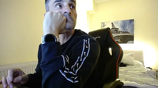 amydamarw online show from April 11, 2026, 8:12 pm