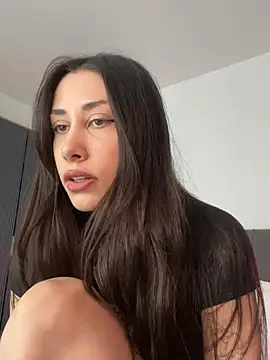 Sophiehii online show from June 21, 2026, 12:11 pm
