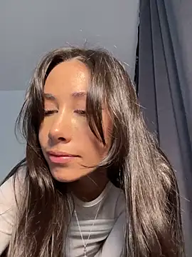 Sophiehii online show from August 1, 2026, 2:15 pm