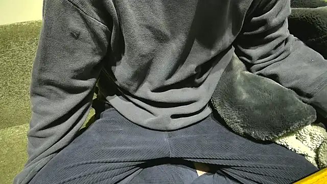 Snapshot of atom0407 chatting on December 29, 2024, 4:18 pm atom0407 online show from December 29, 2024, 4:18 pm