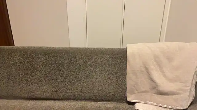 Snapshot of atom0407 chatting on January 24, 2025, 4:49 pm atom0407 online show from January 24, 2025, 4:49 pm