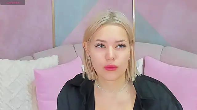 LIA KITTY online show from March 11, 2025, 6:30 am