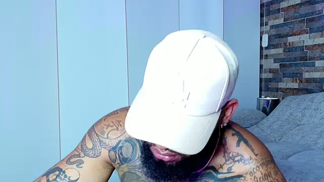 Snapshot of zaiin_diesel chatting on September 19, 2025, 12:36 am zaiin diesel online show from September 19, 2025, 12:36 am