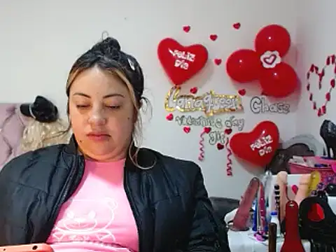 lanaqueen699 online show from February 19, 2025, 12:22 pm