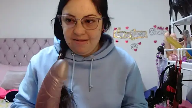 lanaqueen699 online show from February 12, 2026, 12:16 pm