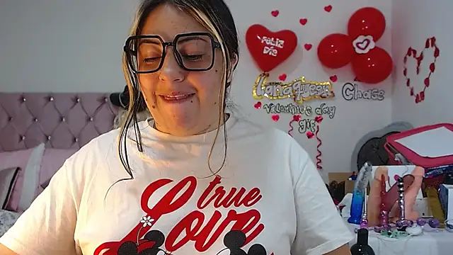 lanaqueen699 online show from February 27, 2025, 3:26 pm