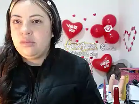lanaqueen699 online show from February 21, 2025, 12:17 pm