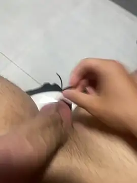 novinho18pauzu online show from December 17, 2025, 12:54 pm