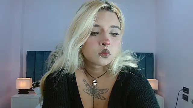 Snapshot of april_bunnyy chatting on June 12, 2026, 9:23 pm april bunnyy online show from June 12, 2026, 9:23 pm