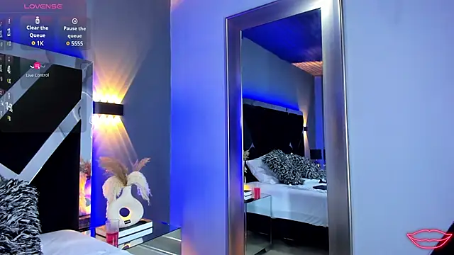 Larabrooks online show from February 4, 2025, 10:24 pm