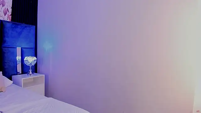 Larabrooks online show from October 3, 2025, 7:26 pm