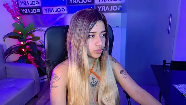 UnderBaby  online show from October 18, 2025, 9:00 am