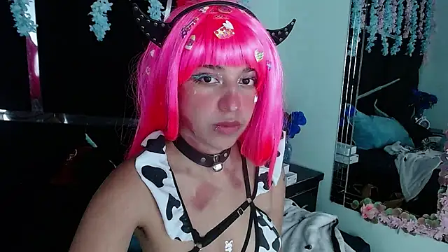 UnderBaby  online show from March 7, 2025, 8:22 pm