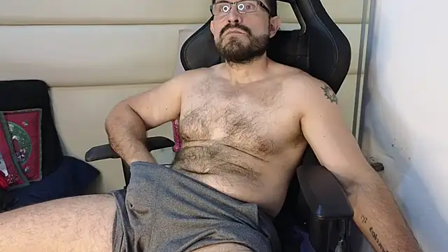 SbasTone Muscle online show from December 15, 2025, 3:18 pm