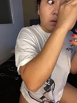 Snapshot of AmorMia chatting on October 3, 2025, 12:28 pm AmorMia online show from October 3, 2025, 12:28 pm