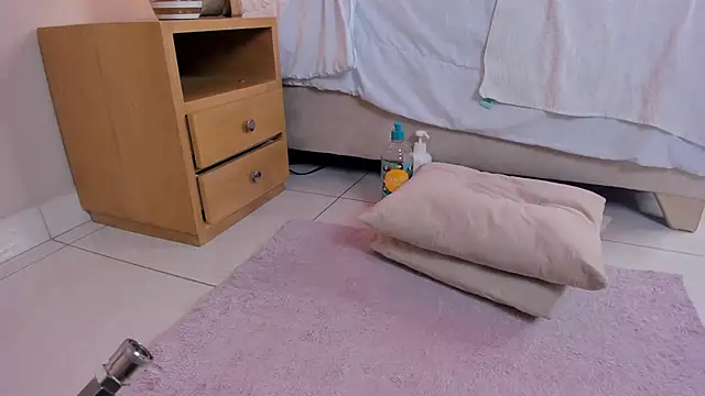  angela x online show from February 3, 2025, 2:55 pm