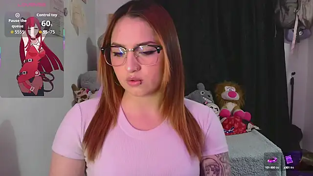 lucycherry   online show from September 19, 2025, 2:48 am