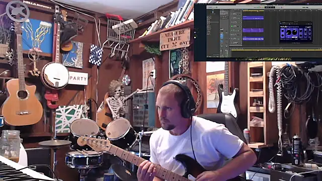 Snapshot of itsjameswebbscope chatting on October 12, 2025, 7:04 pm itsjameswebbscope online show from October 12, 2025, 7:04 pm