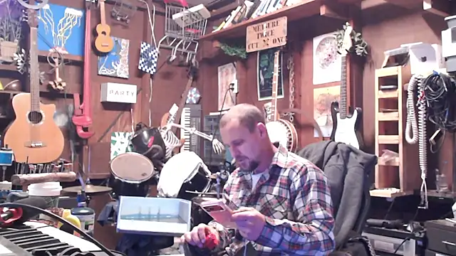 Snapshot of itsjameswebbscope chatting on October 28, 2025, 8:13 am itsjameswebbscope online show from October 28, 2025, 8:13 am