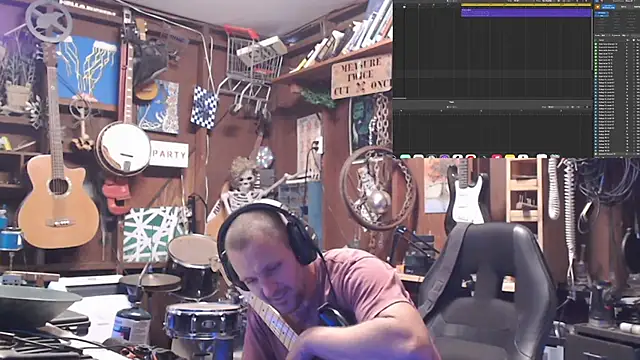 Snapshot of itsjameswebbscope chatting on October 3, 2025, 8:43 pm itsjameswebbscope online show from October 3, 2025, 8:43 pm