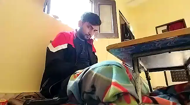 Snapshot of bigvorn6 chatting on December 21, 2024, 7:35 am bigvorn6 online show from December 21, 2024, 7:35 am