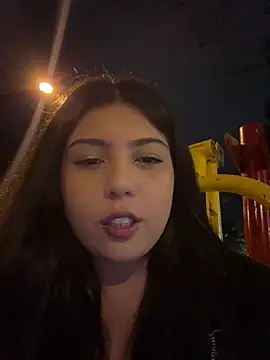 Snapshot of Maii_chan chatting on February 13, 2025, 5:16 am Maii chan online show from February 13, 2025, 5:16 am