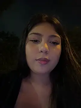 Snapshot of Maii_chan chatting on March 1, 2025, 1:43 am Maii chan online show from March 1, 2025, 1:43 am