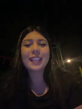 Snapshot of Maii_chan chatting on January 31, 2025, 4:25 am Maii chan online show from January 31, 2025, 4:25 am