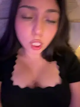 Maii chan online show from February 18, 2026, 6:11 am